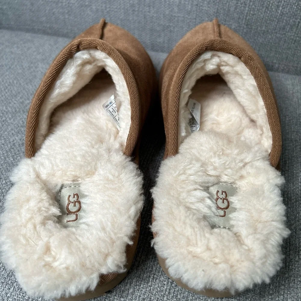 UGG “slide into